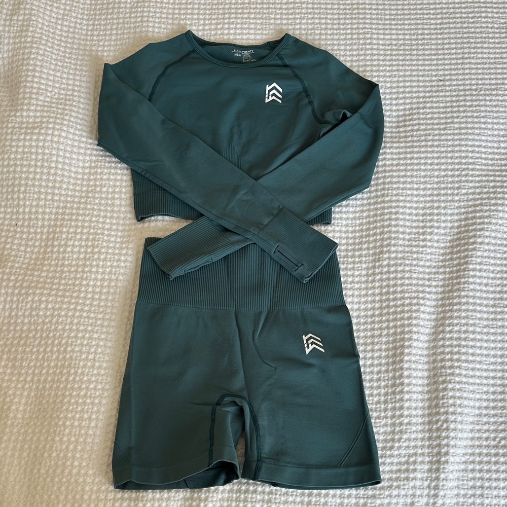 Fit In Twenty Womens Teal Shorts Workout Set